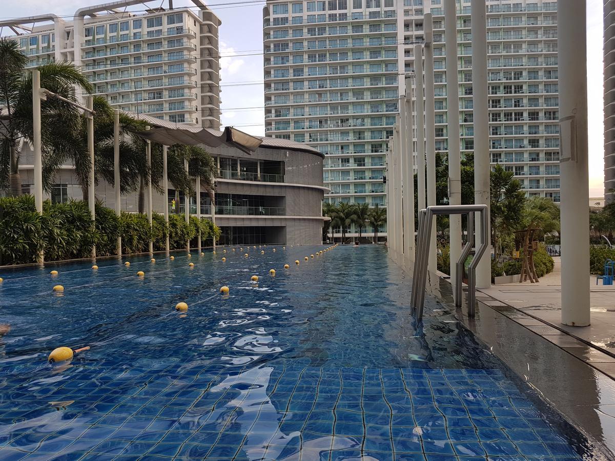 Maui Condotel Azure Residence Manila Exterior foto