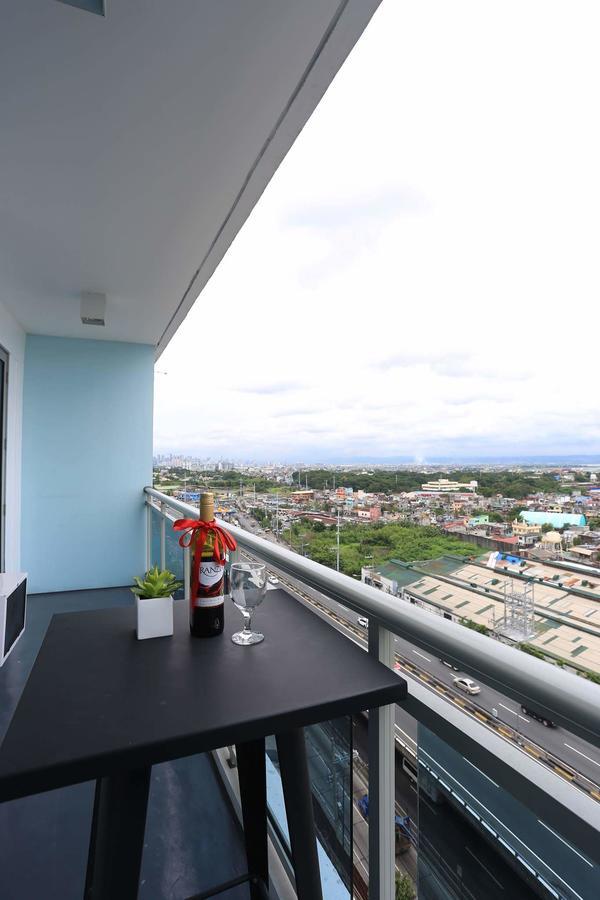 Maui Condotel Azure Residence Manila Exterior foto