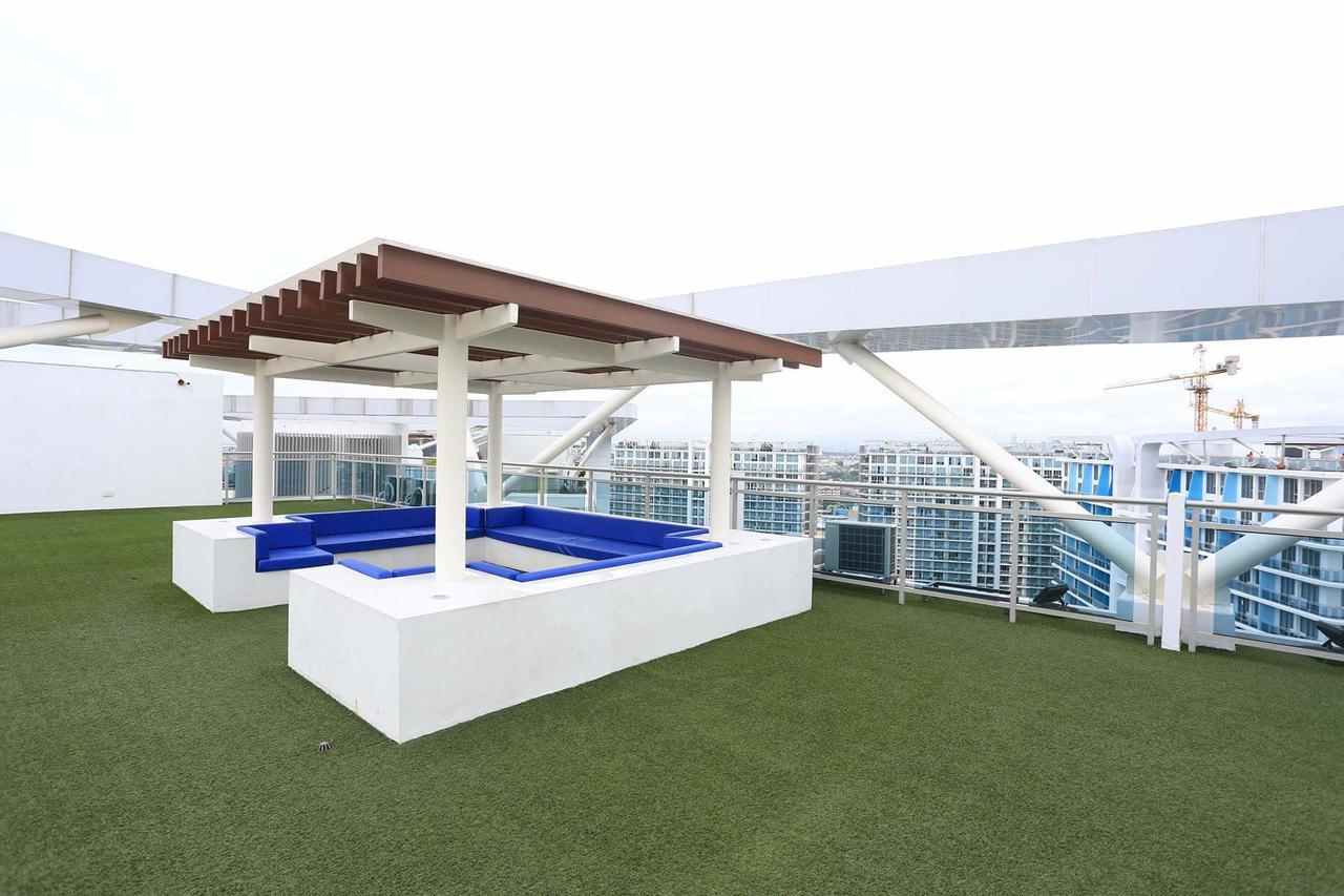 Maui Condotel Azure Residence Manila Exterior foto